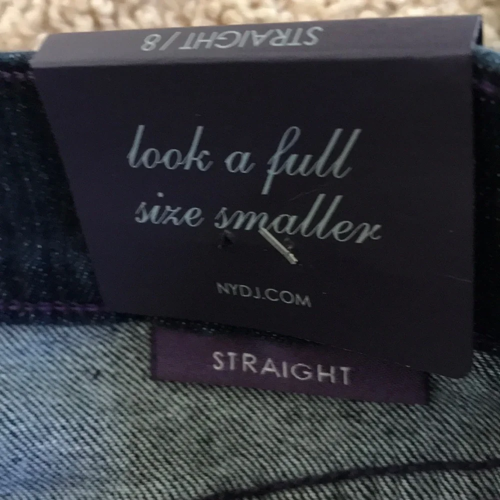 NWT! NYDJ Size 8 blue straight slimming jeans
